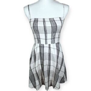 FOREVER 21 SMOCKED GRAY & WHITE PLAID DRESS SZ.S EUC.